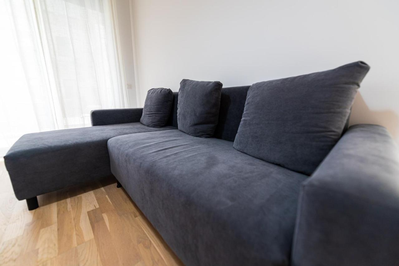 Sara - Stylish Apt With Balcony Near Piata Obor Букурещ Екстериор снимка