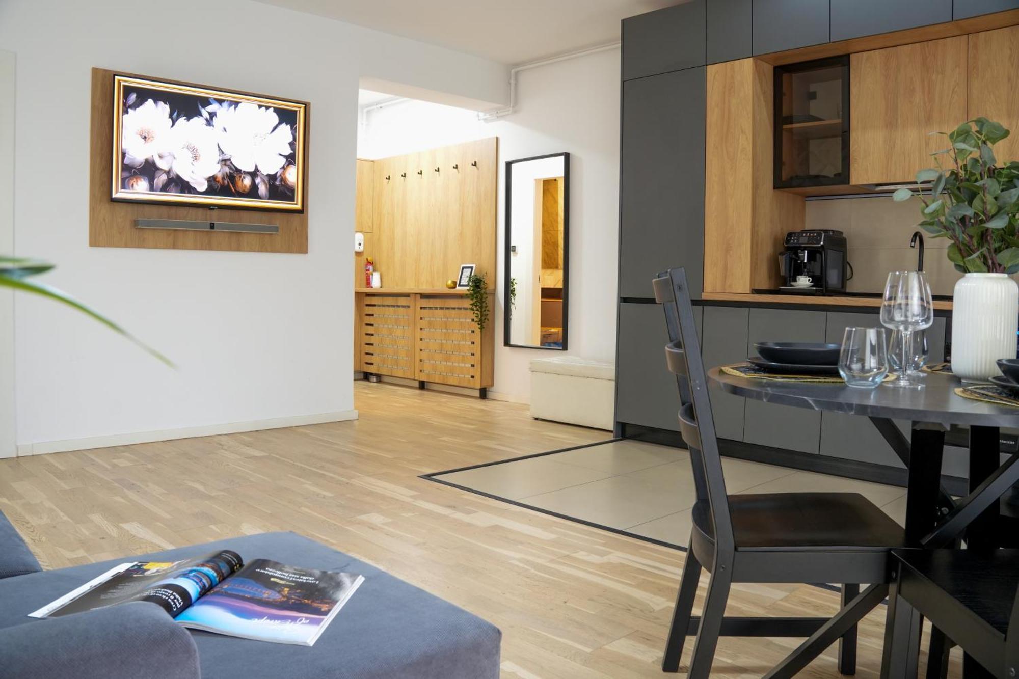 Sara - Stylish Apt With Balcony Near Piata Obor Букурещ Екстериор снимка
