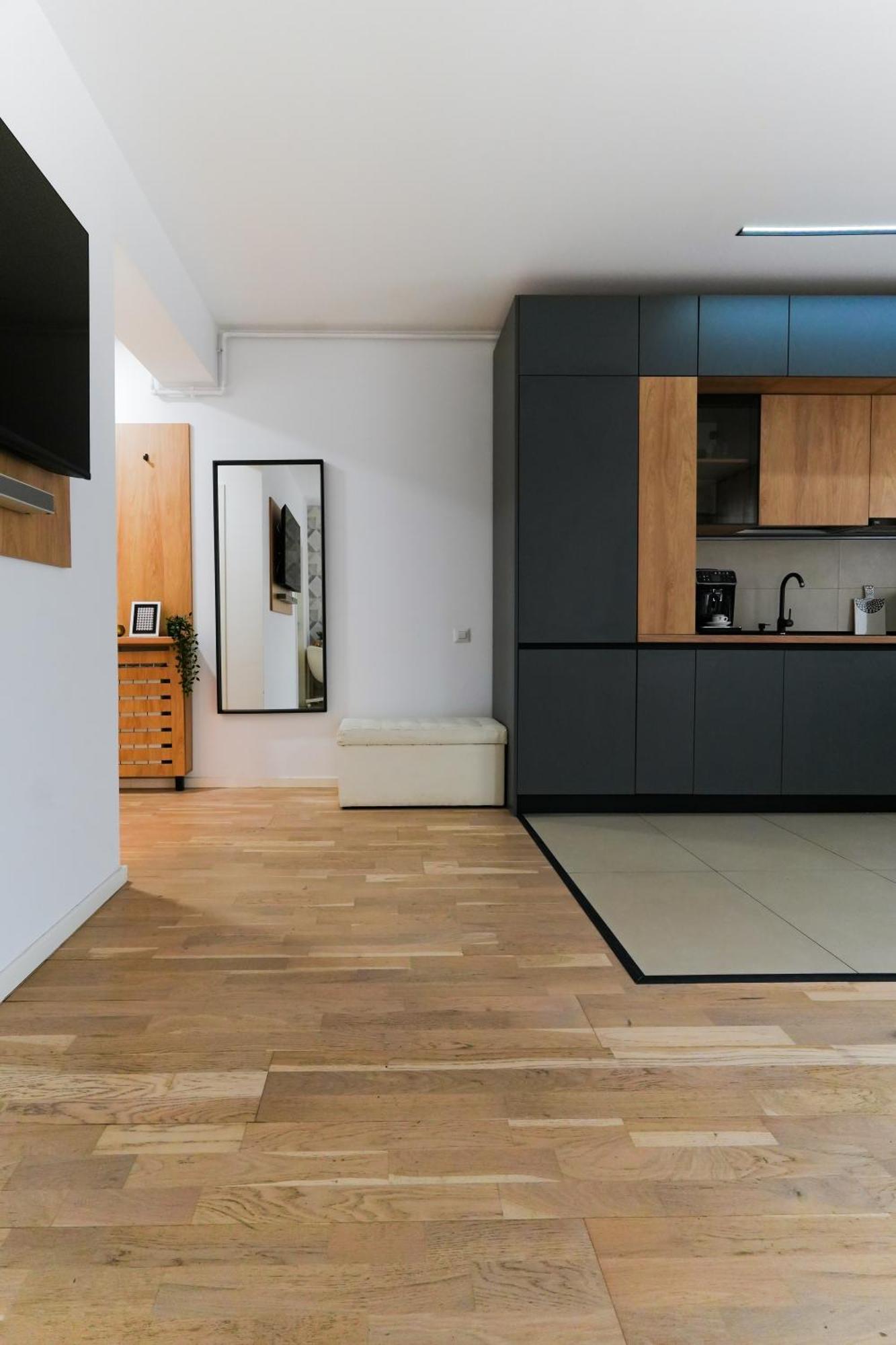 Sara - Stylish Apt With Balcony Near Piata Obor Букурещ Екстериор снимка
